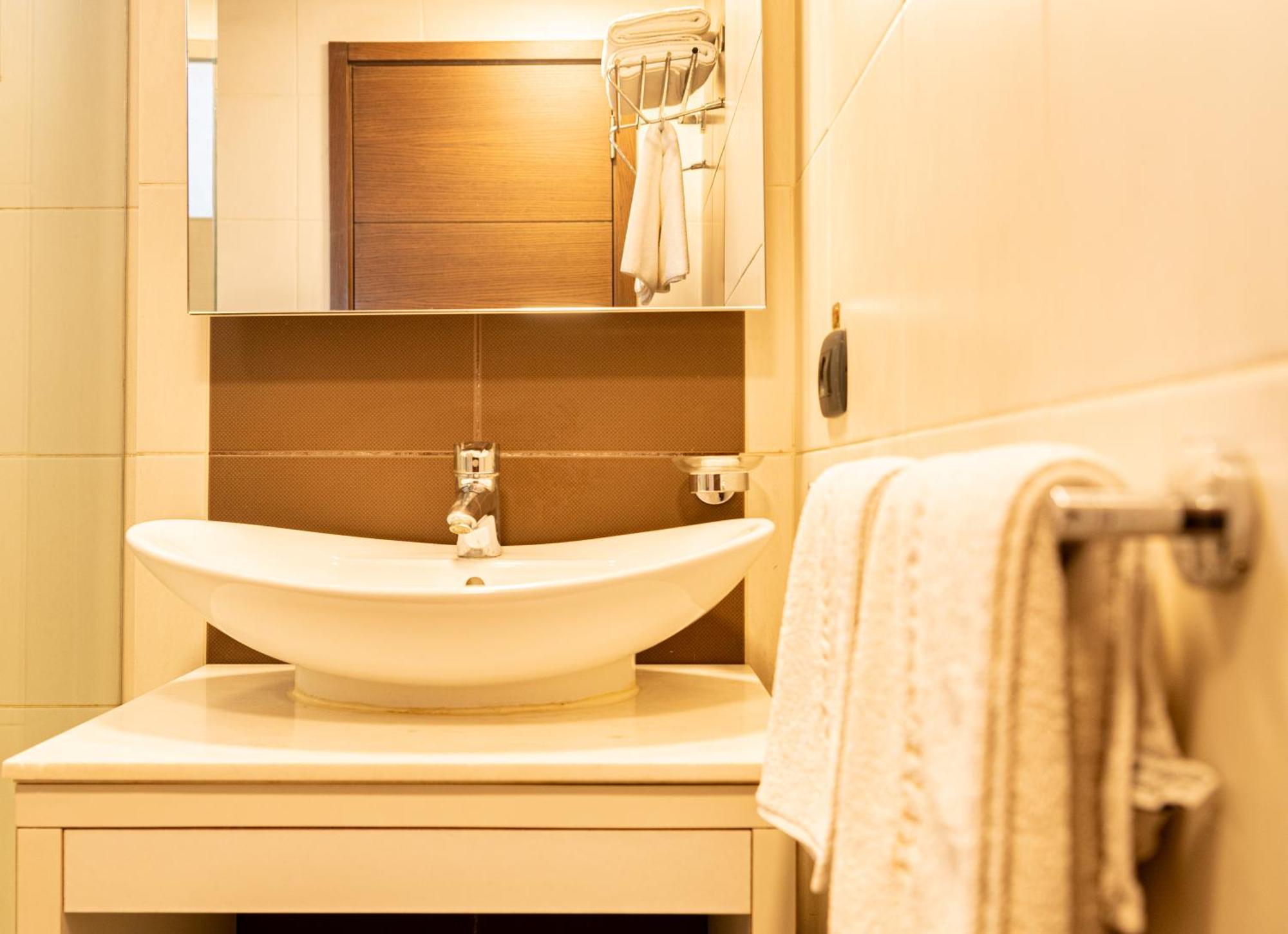 ביירות Britannia Suites מראה חיצוני תמונה